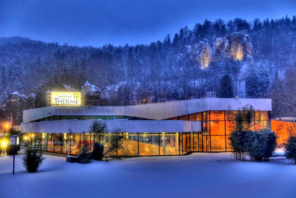 Wohnen Im Schwarzwald Mit Panoramablick Lägenhet Bad Herrenalb Exteriör bild
