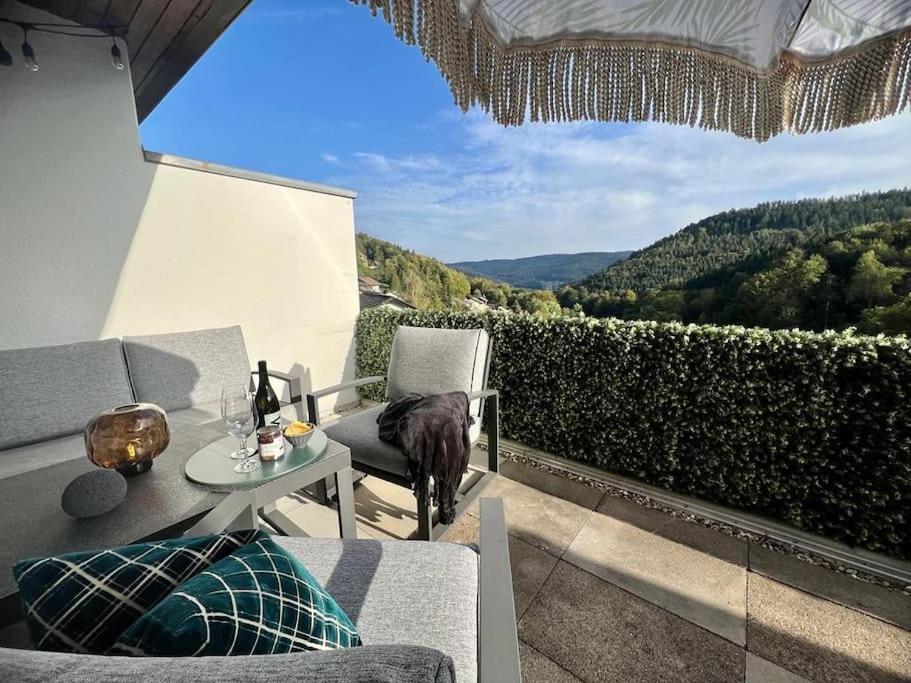 Wohnen Im Schwarzwald Mit Panoramablick Lägenhet Bad Herrenalb Exteriör bild